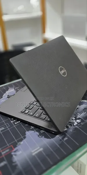 New Laptop Dell Latitude 7400 8GB Intel Core i7 SSD 512GB