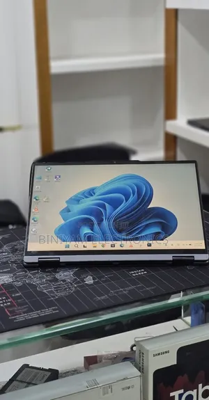 New Laptop Lenovo ThinkPad Yoga 16GB Intel Core Ultra 5 SSD 512GB