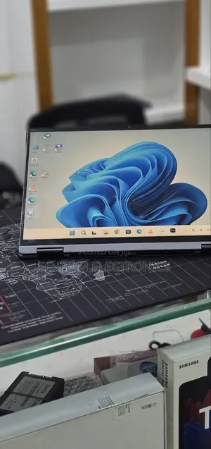 New Laptop Lenovo ThinkPad Yoga 16GB Intel Core Ultra 5 SSD 512GB