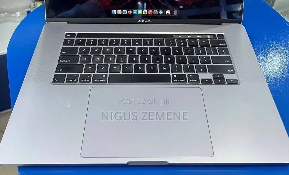 New Laptop Apple MacBook Pro 2019 32GB Intel Core i9 SSD 1T