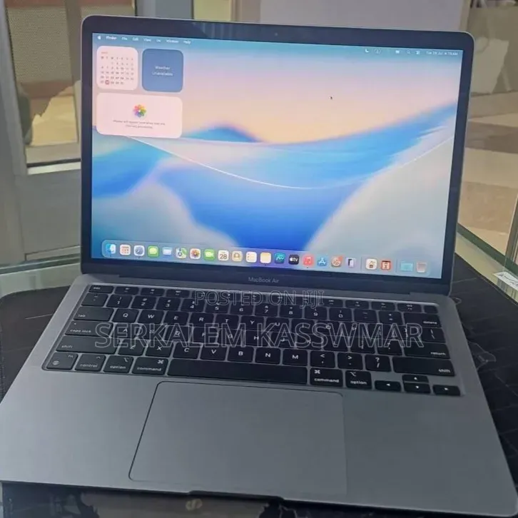 New Laptop Apple MacBook Air 2020 M1 8GB Apple M1 SSD 256GB
