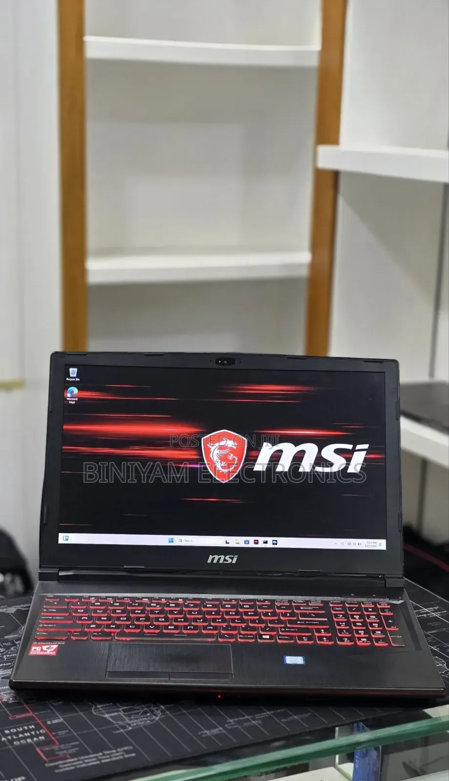 New Laptop MSI GP75 Leopard 16GB Intel Core i7 SSD 256GB