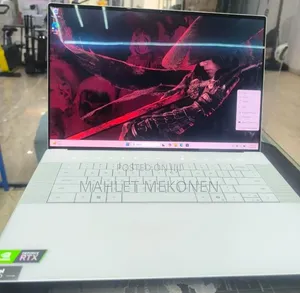 New Laptop Dell XPS 15 16GB Intel Core Ultra 9 SSD 512GB
