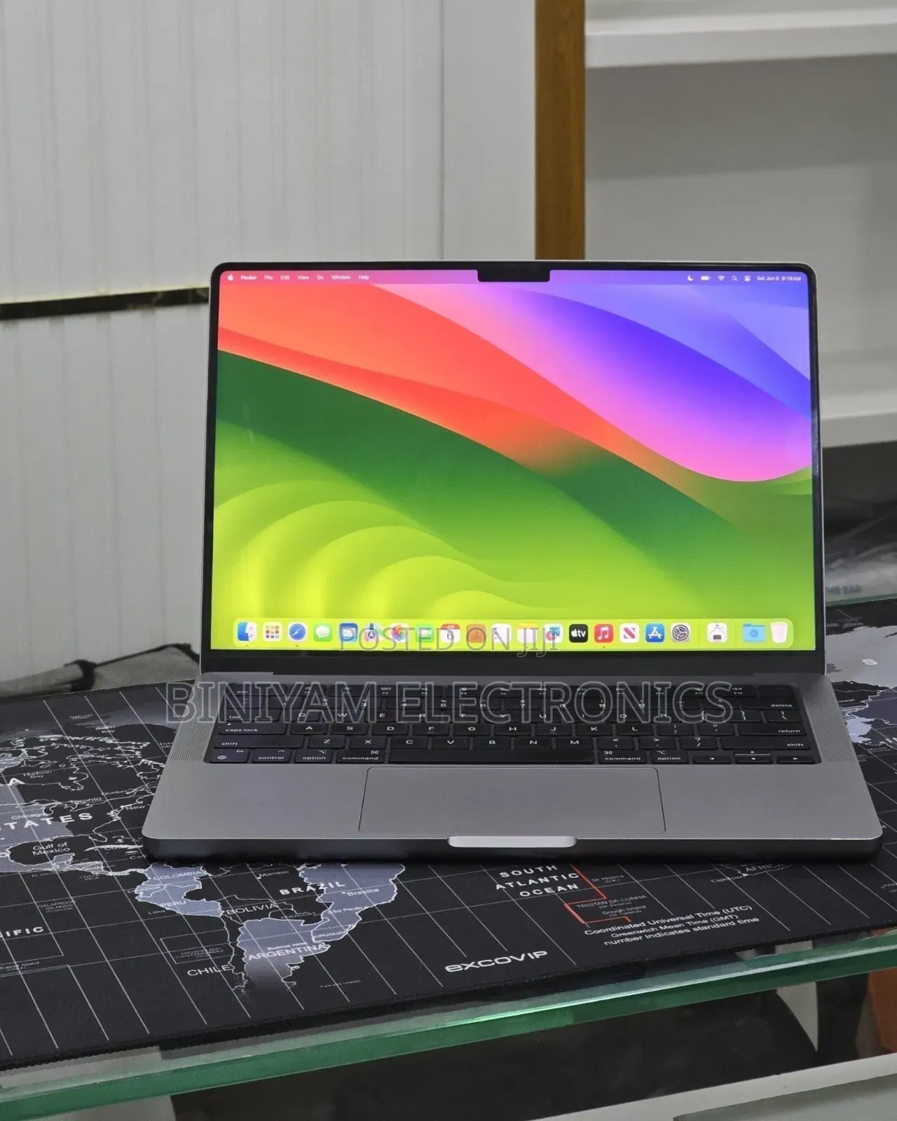 New Laptop Apple MacBook Pro 2023 M3 Pro 8GB Apple M3 Pro SSD 512GB