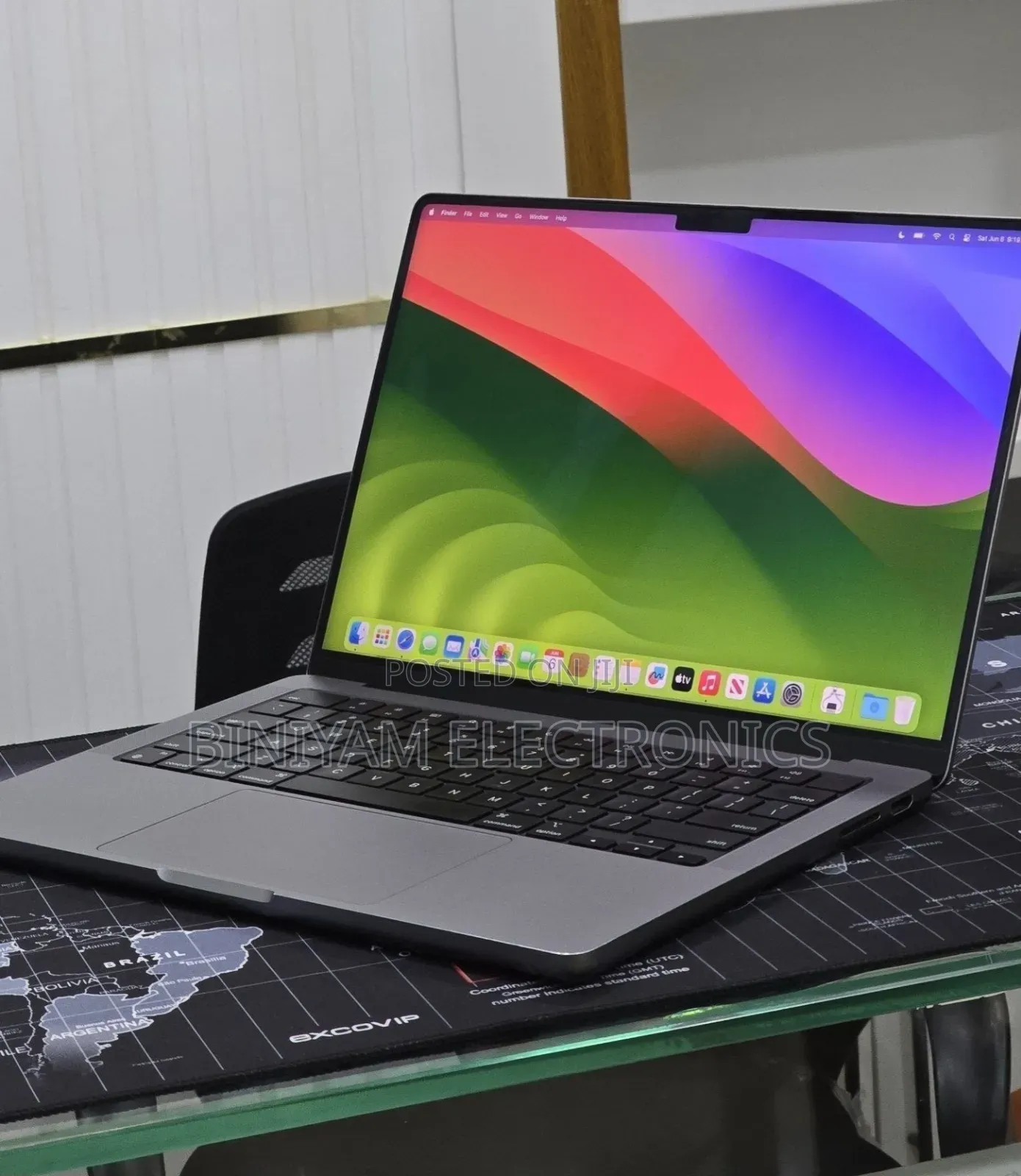 New Laptop Apple MacBook Pro 2023 M3 Pro 8GB Apple M3 Pro SSD 512GB