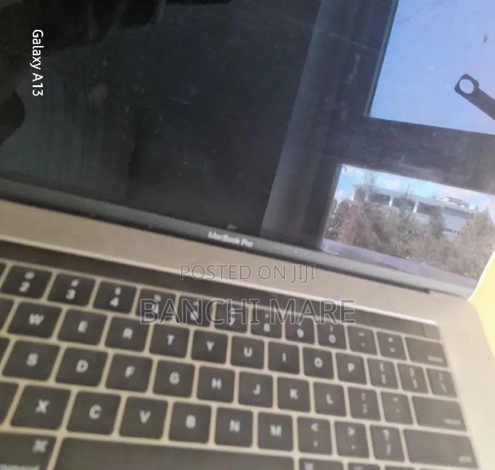 New Laptop Apple MacBook Pro 2016 16GB Intel Core i7 SSD 512GB