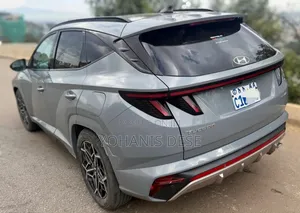 Car 2022 Gray