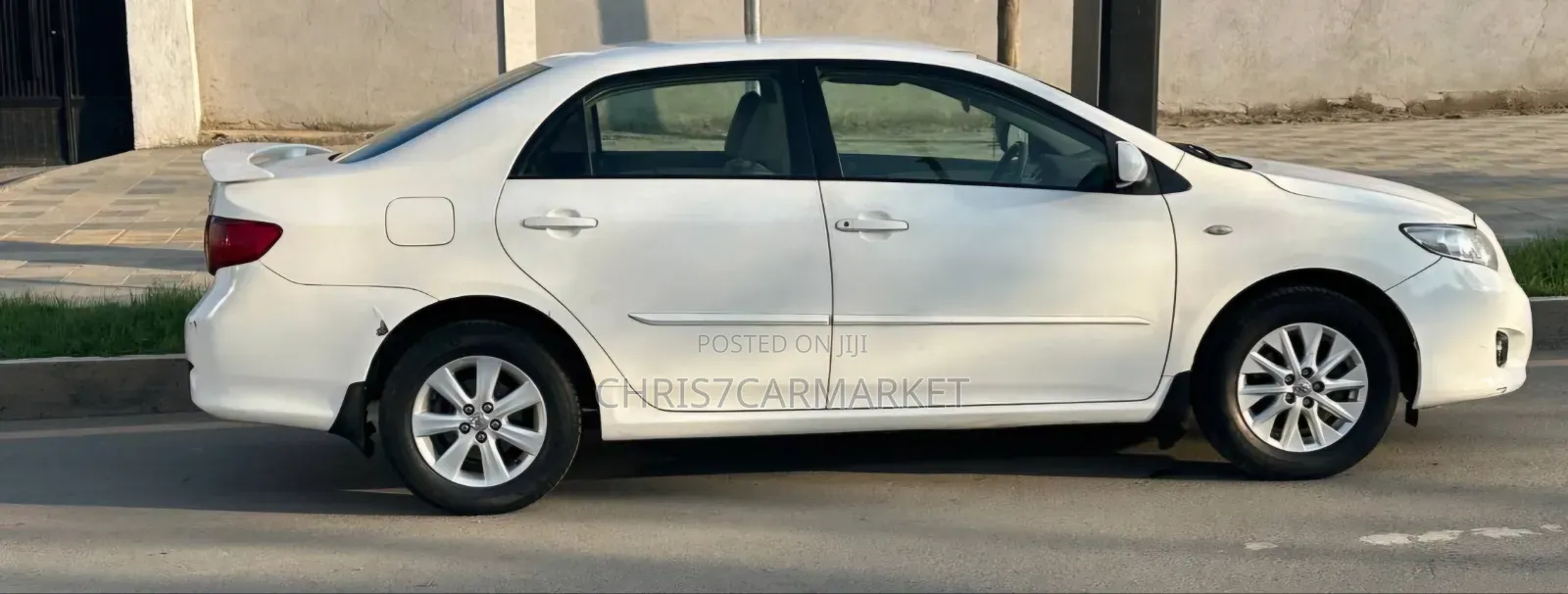 Toyota Corolla 2011 White