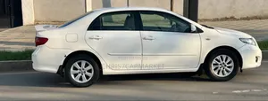 Toyota Corolla 2011 White