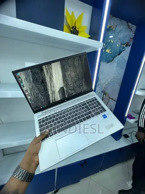 New Laptop HP EliteBook 840 16GB Intel Core i5 SSD 512GB
