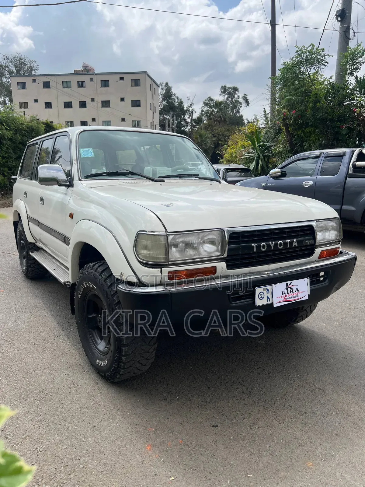Toyota Land Cruiser 1995 White