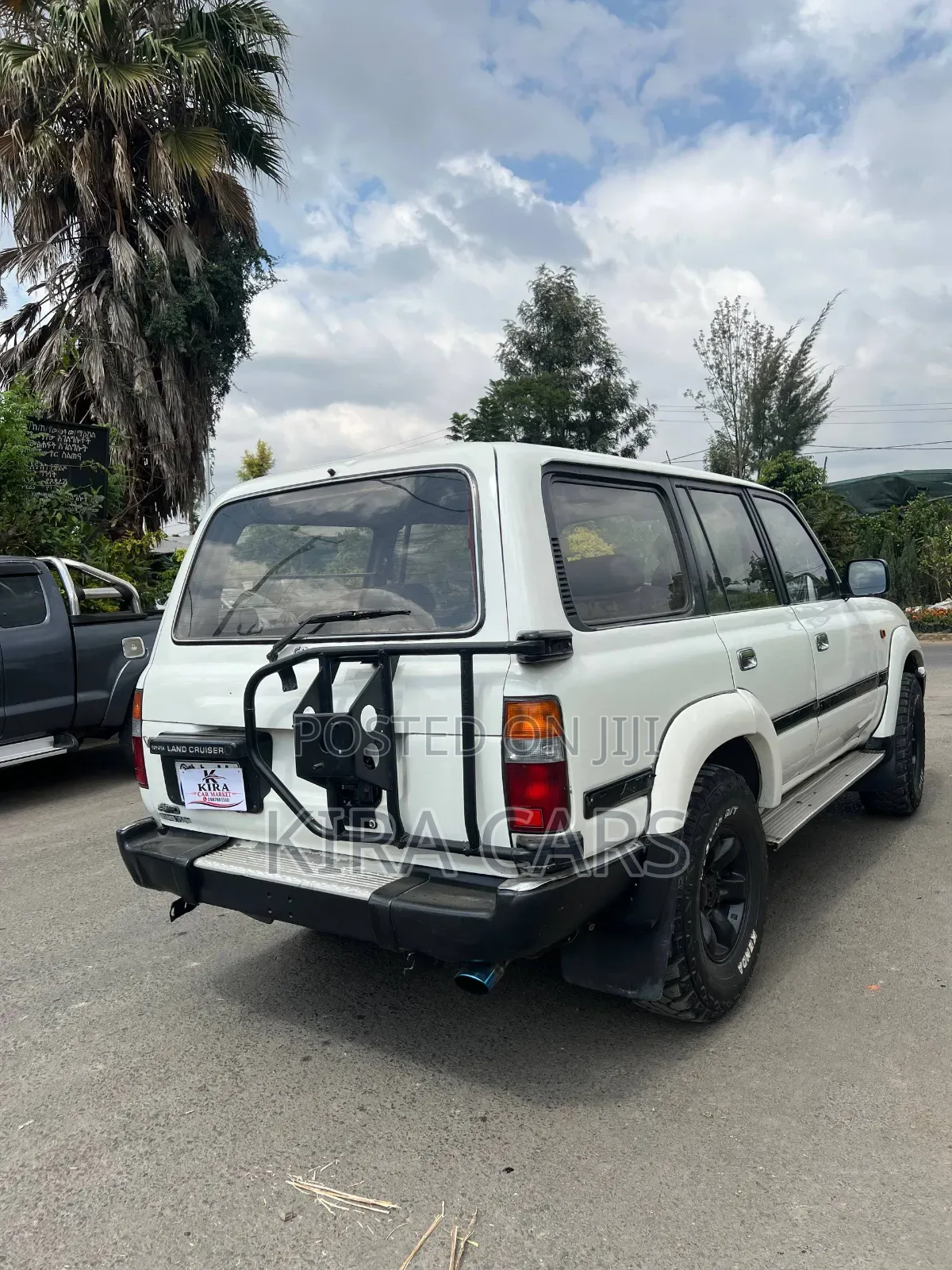 Toyota Land Cruiser 1995 White