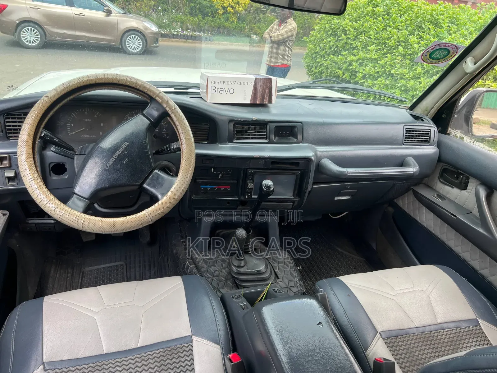 Toyota Land Cruiser 1995 White