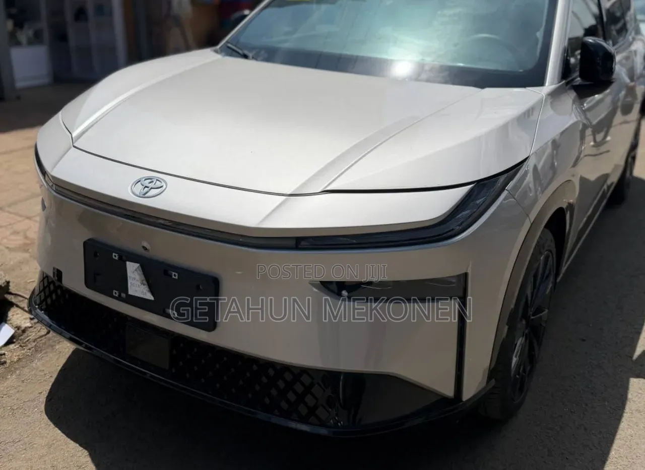 New Toyota bZ3 2025 Gold
