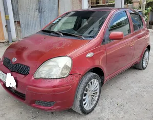 Toyota Vitz 1.3 AWD 5dr 2002 Red