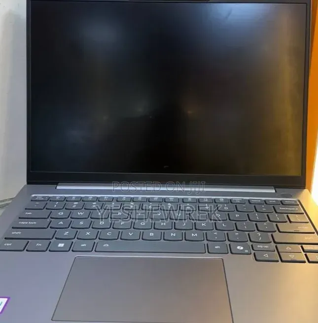 New Laptop Lenovo ThinkPad X1 Carbon 16GB Intel Core Ultra 5 SSD 512GB