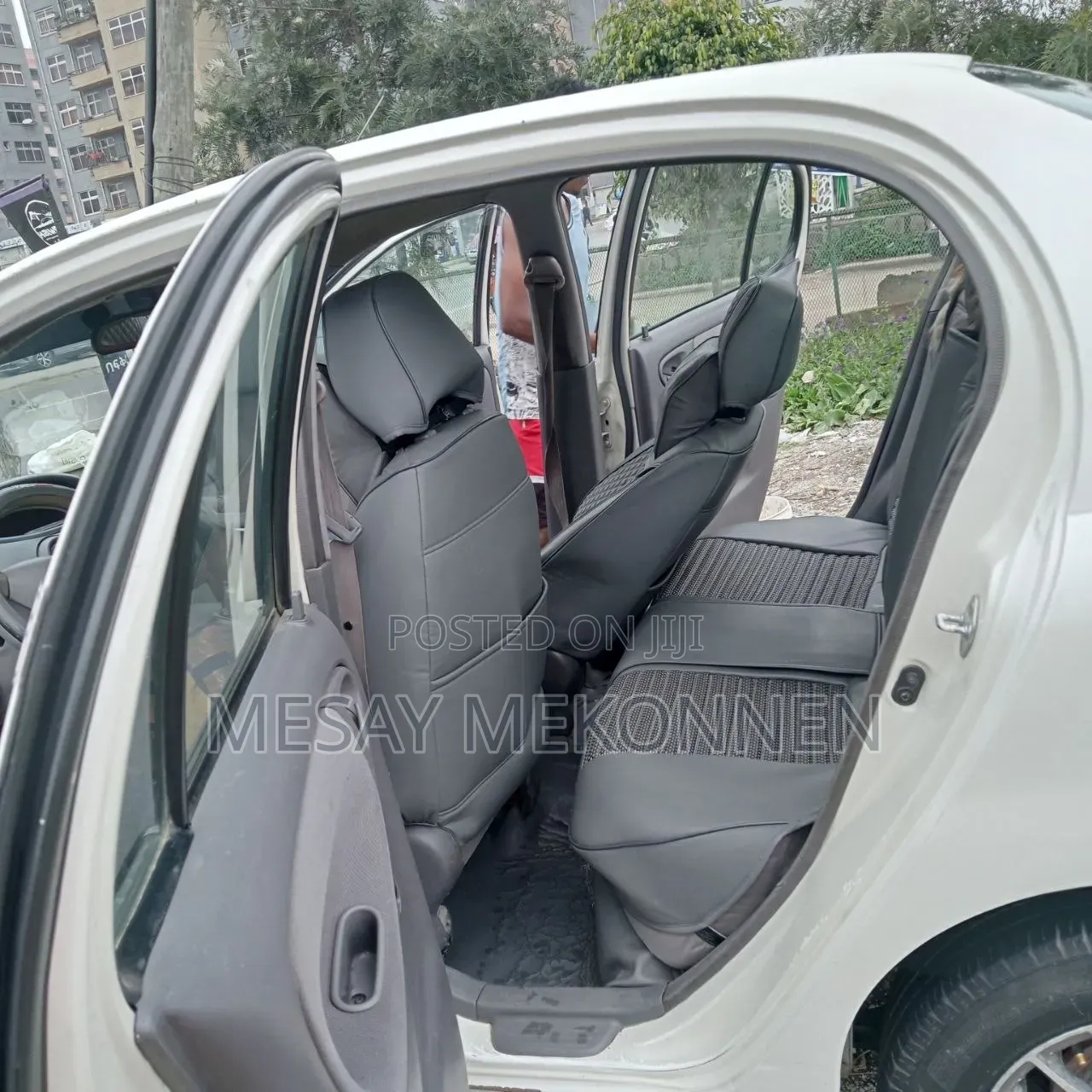 Toyota Platz 2001 Ivory