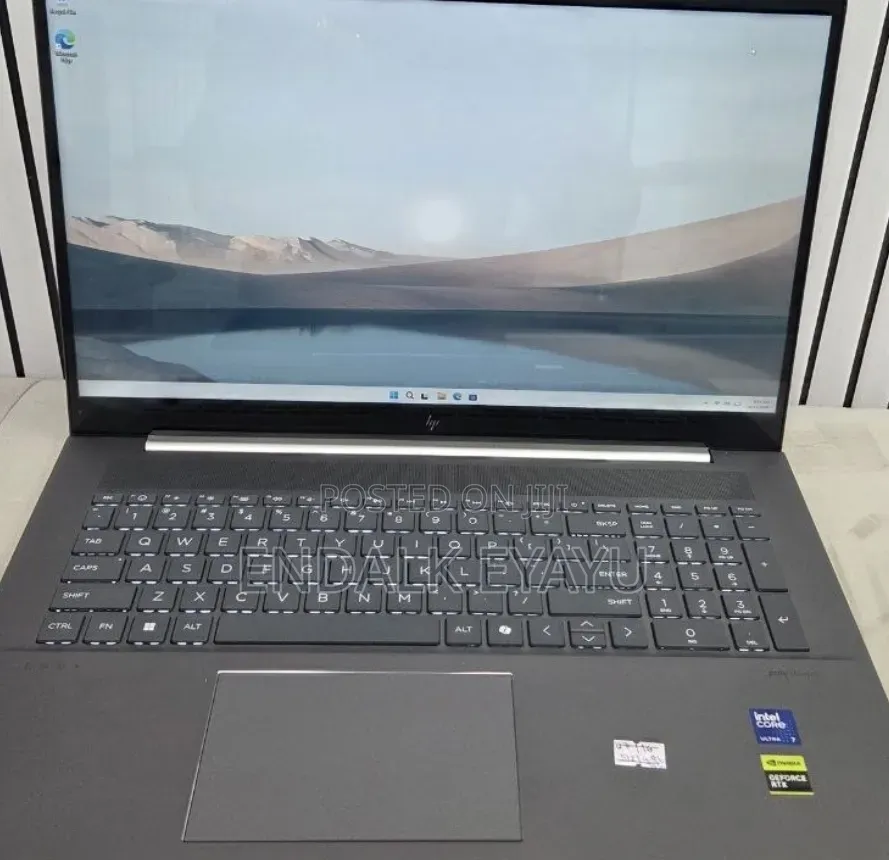 New Laptop HP Envy 17 16GB Intel Core Ultra 7 SSD 512GB