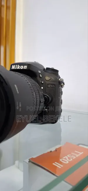 Nikon D7100