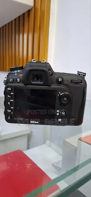 Nikon D7100