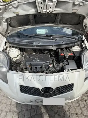 Toyota Yaris 1.3 VVT-i 2007 Ivory