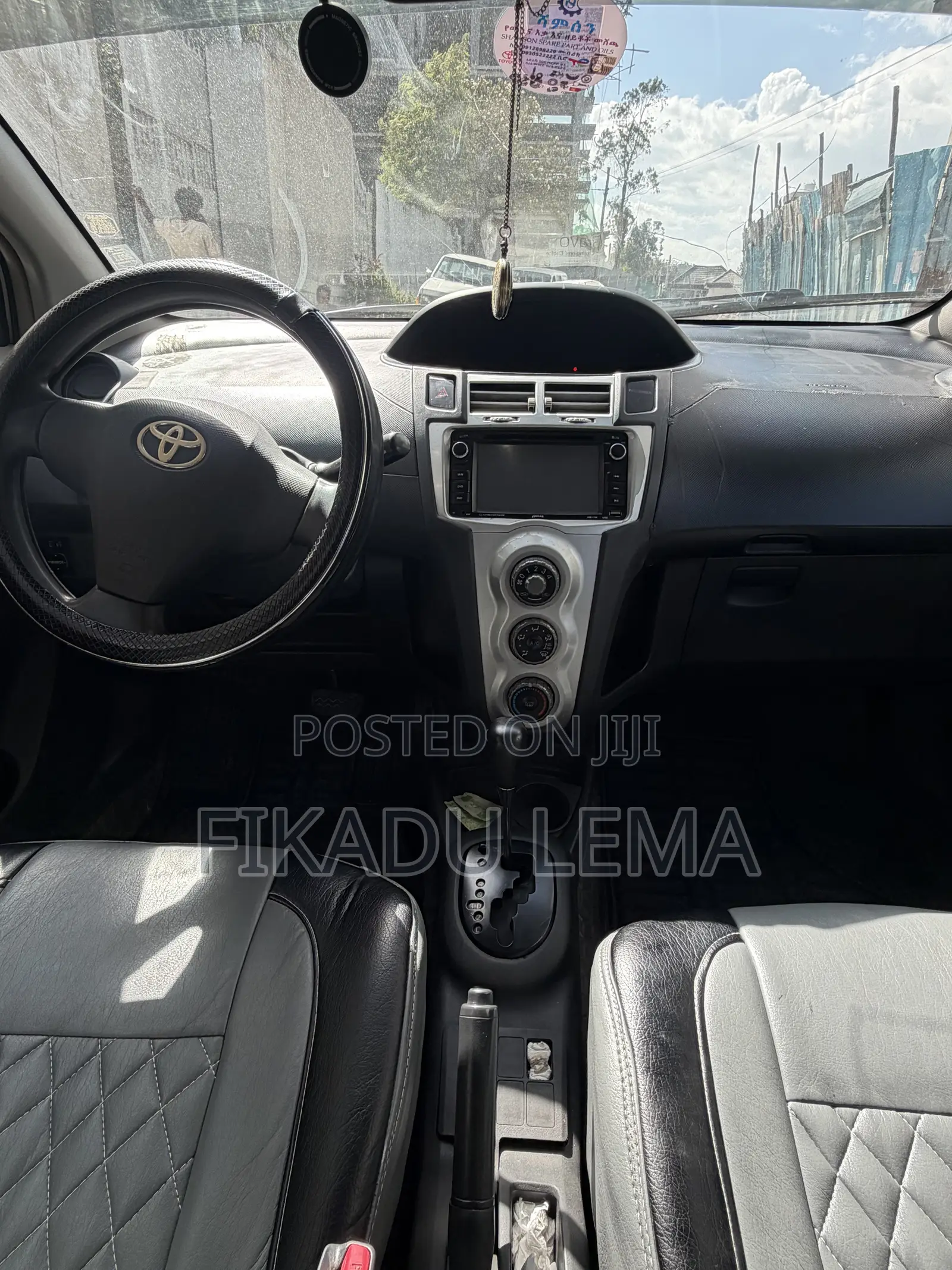 Toyota Yaris 1.3 VVT-i 2007 Ivory