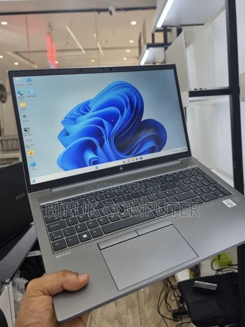 New Laptop HP ZBook 15 16GB Intel Core i7 SSD 512GB