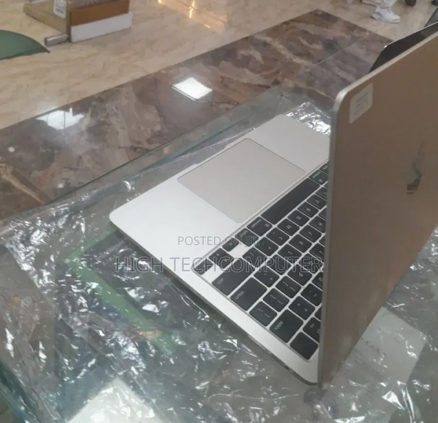 New Laptop Apple MacBook Air 2022 M2 16GB Apple M2 SSD 1T