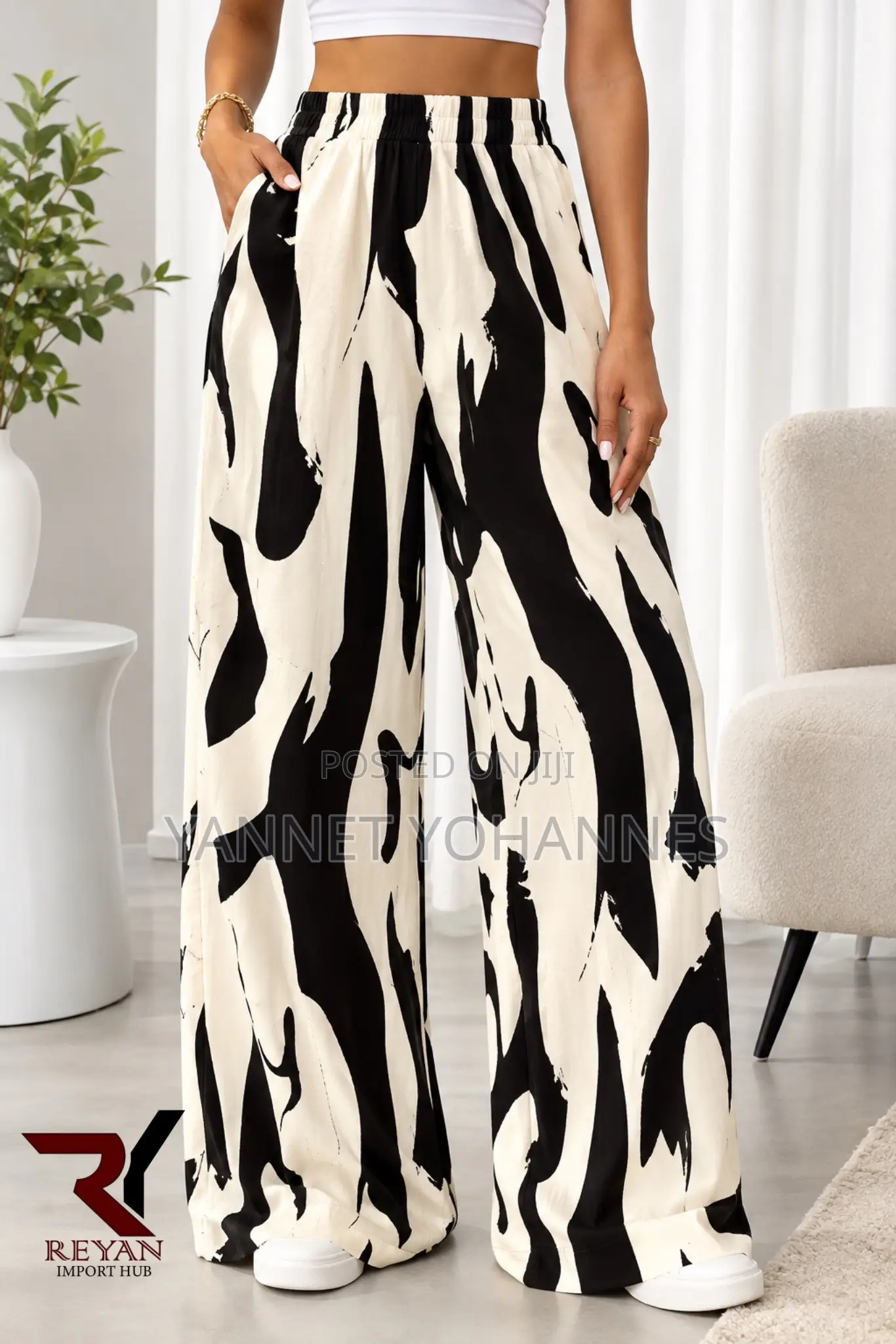 Women's Black & Cream Abstract Print Loose Trousers
