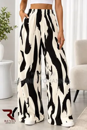 Women's Black & Cream Abstract Print Loose Trousers