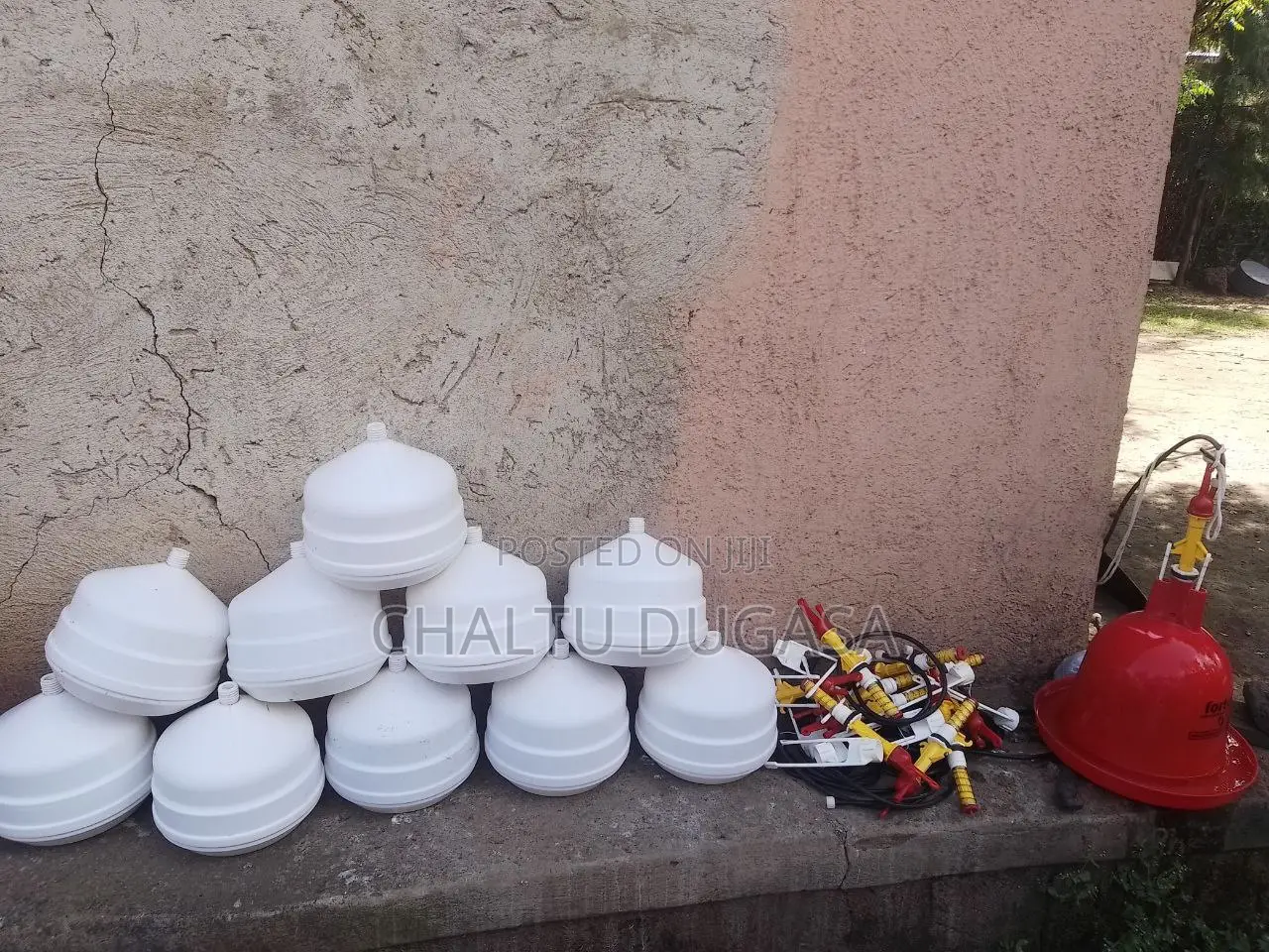 የሚሸጥ አውቶማቲክ የዶሮ መጠጫ እና መመገቢያ