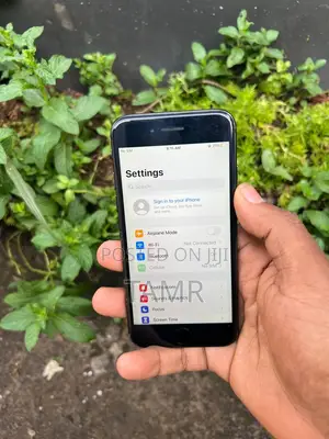 Apple iPhone 7 32 GB Black