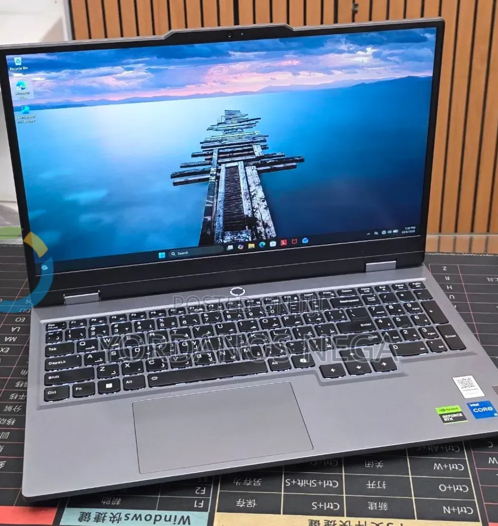 New Laptop Lenovo LOQ 15IRH8 8GB Intel Core i5 SSD 512GB