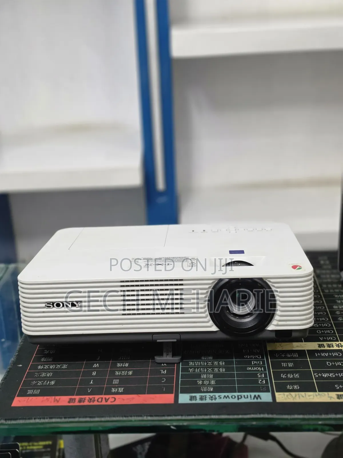 Sony Projector model Name VPL-Dx221 hardware Interface Vga, Hdmi