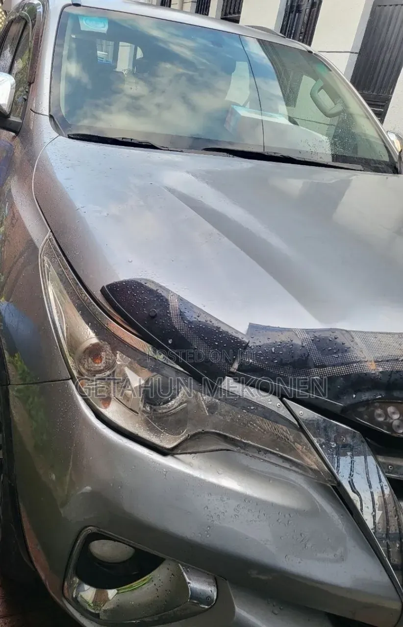 Toyota Fortuner 2017 Silver