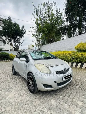 Toyota Yaris 2009 Silver