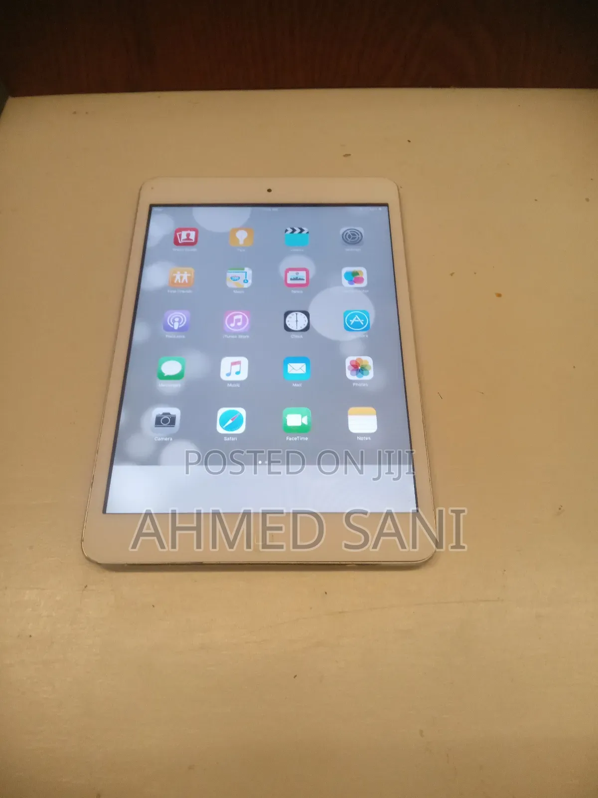 Apple iPad 2 Wi-Fi 16 GB White