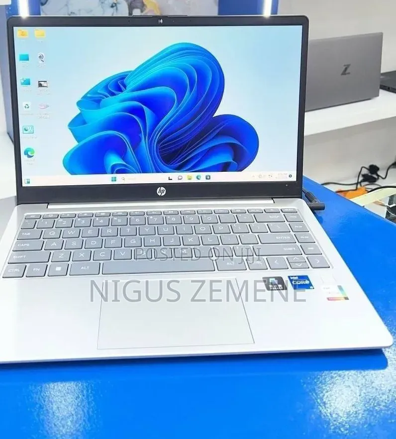New Laptop HP Stream Notebook 16GB Intel Core i5 SSD 1T