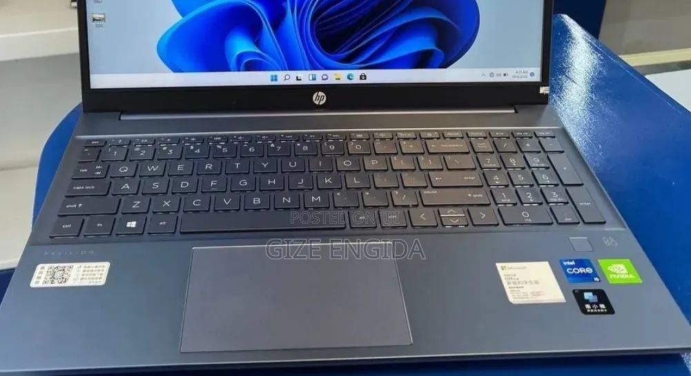 New Laptop HP Pavilion 14 16GB Intel Core i7 SSD 512GB