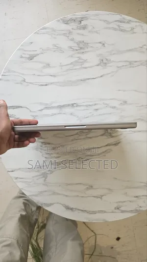 New Laptop Apple MacBook Pro 2021 M1 16GB SSD 512GB