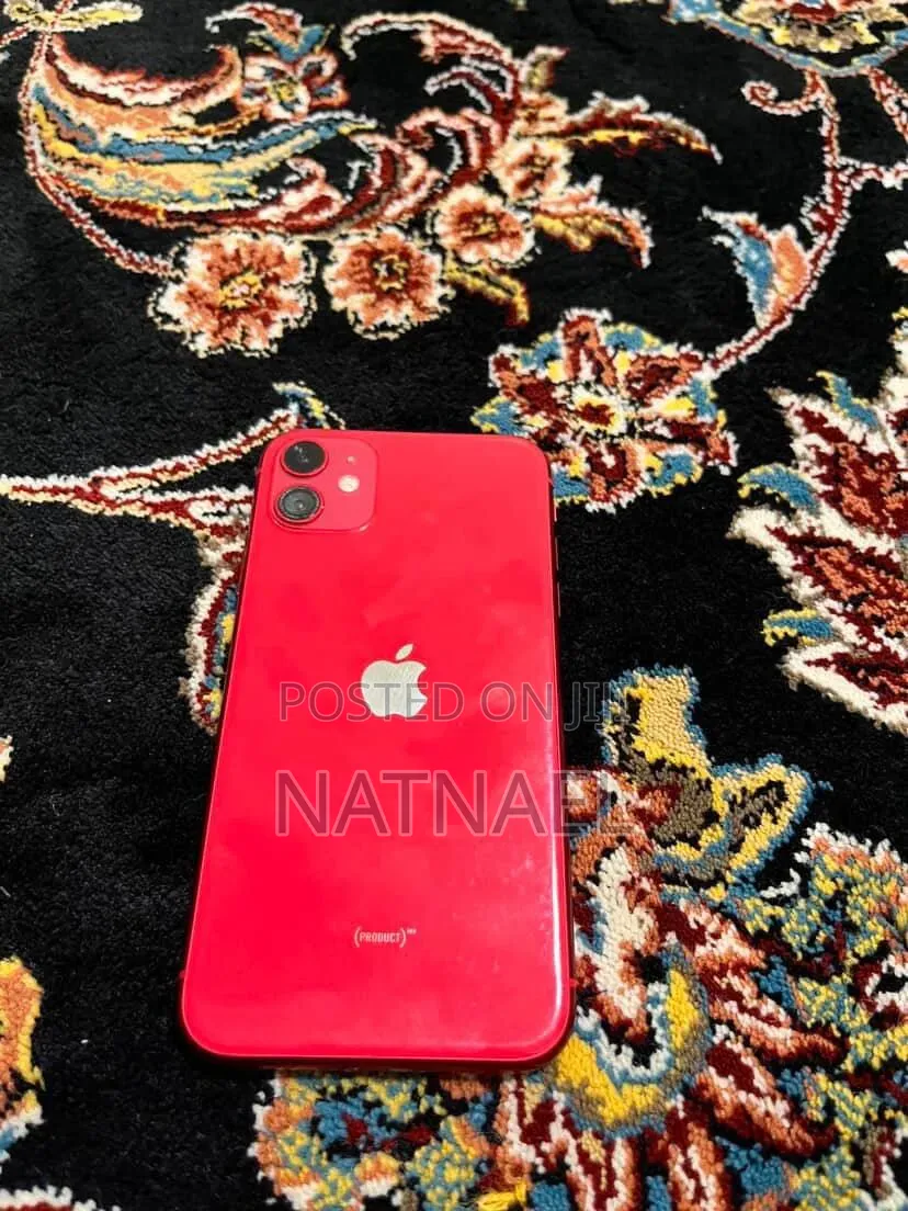 New Apple iPhone 11 64 GB Red