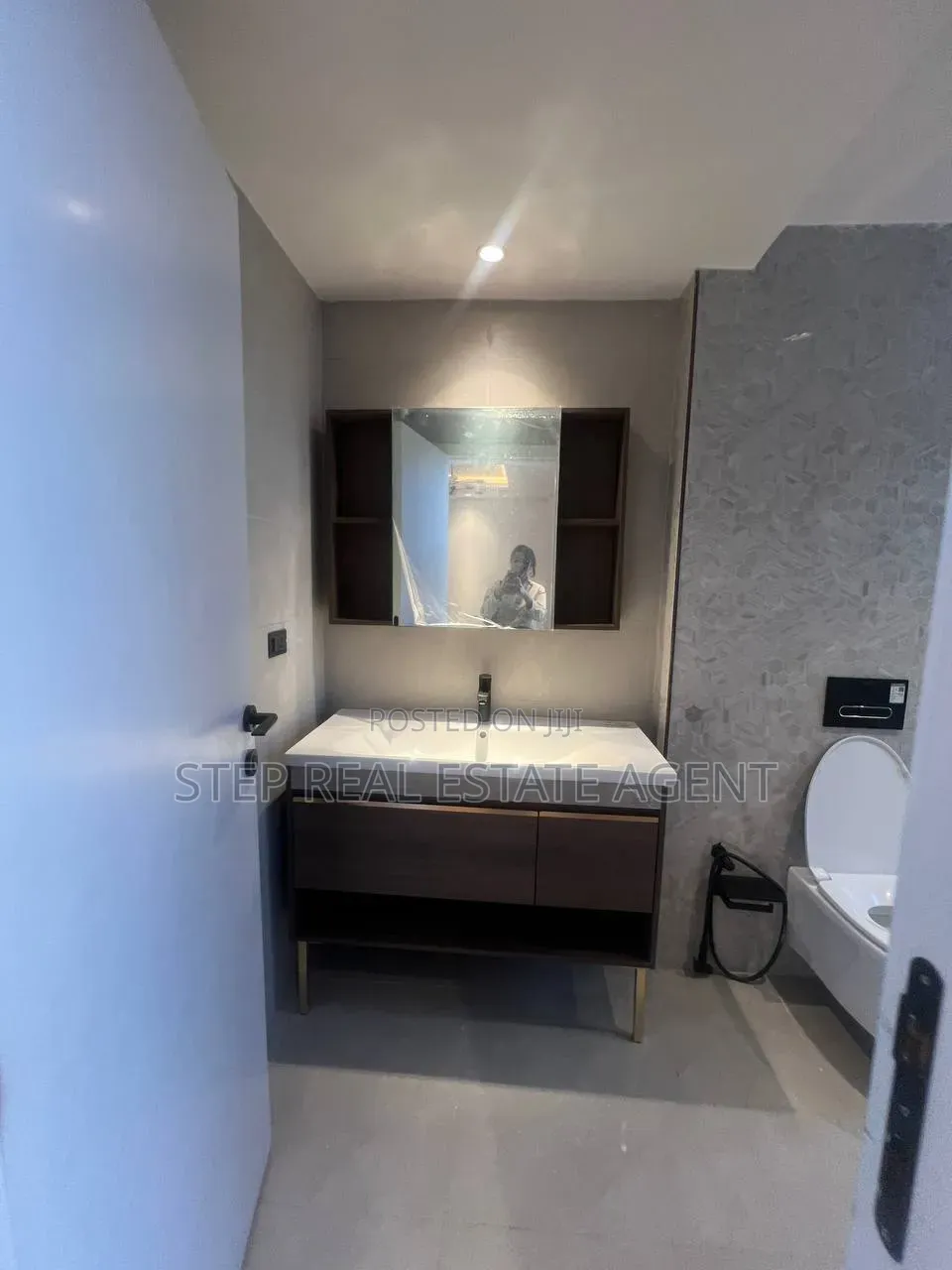 3bdrm Apartment in Bole for sale