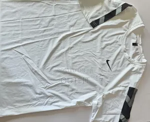 Nike Athletic Short Sleeve Sportswear T Shirt