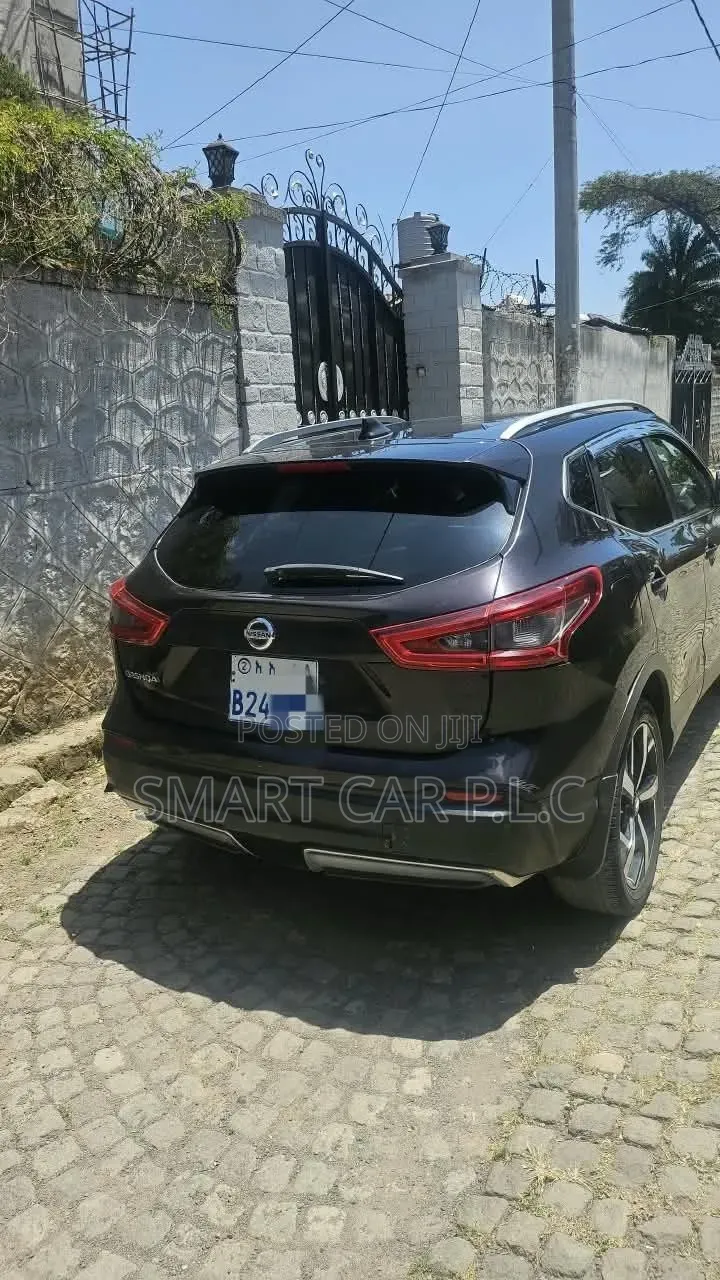 Nissan Qashqai 2018 Brown