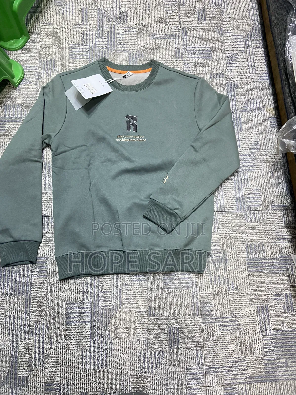 ESSEN Premium Color-Block Sweatshirts