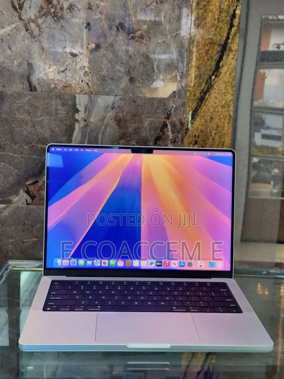 New Laptop Apple MacBook Pro 2024 M4 24GB Apple M4 Pro SSD 512GB