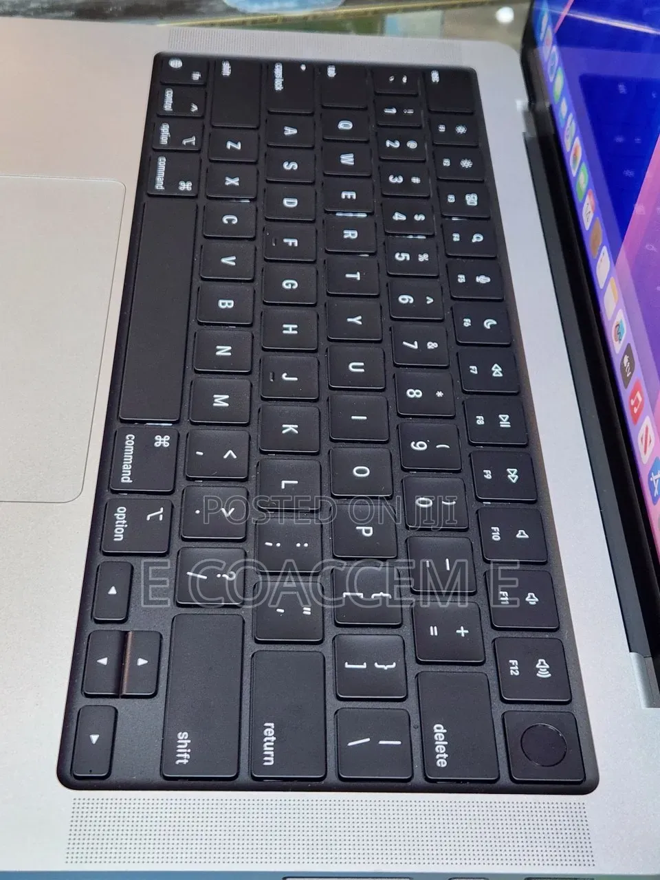New Laptop Apple MacBook Pro 2024 M4 24GB Apple M4 Pro SSD 512GB