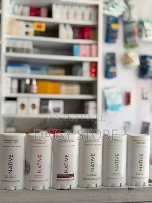Native Natural Aluminum-Free Deodorant (75g / 68g)