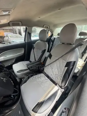 Mitsubishi Attrage 2022 Silver