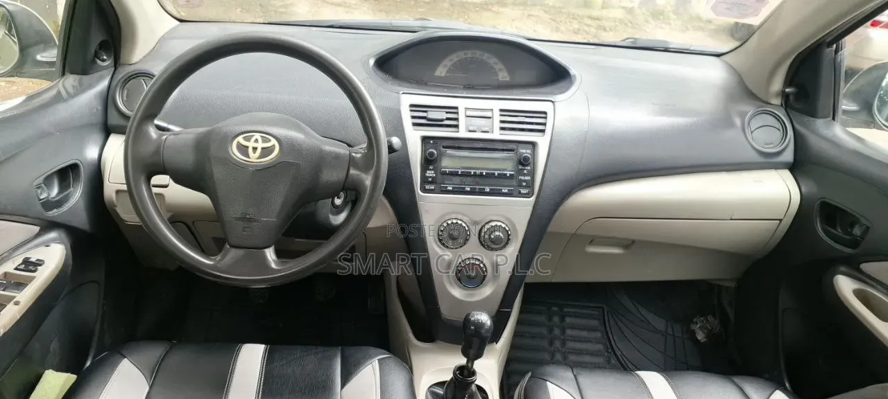 Toyota Yaris 1.3 VVT-i Automatic 2007 Gold